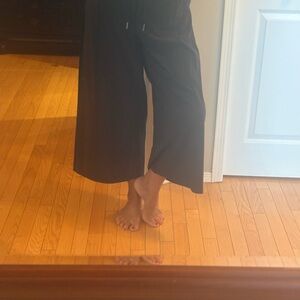 lululemon athletica Black Wide-Leg Capris